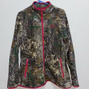 Zip jacket, zip pockets, camo, fleece